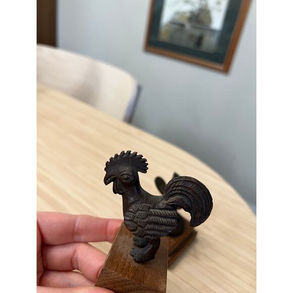 Alva Museum Studios Vintage Reproduction Figurine Rooster & Road Runner Set - Picture 5 of 8